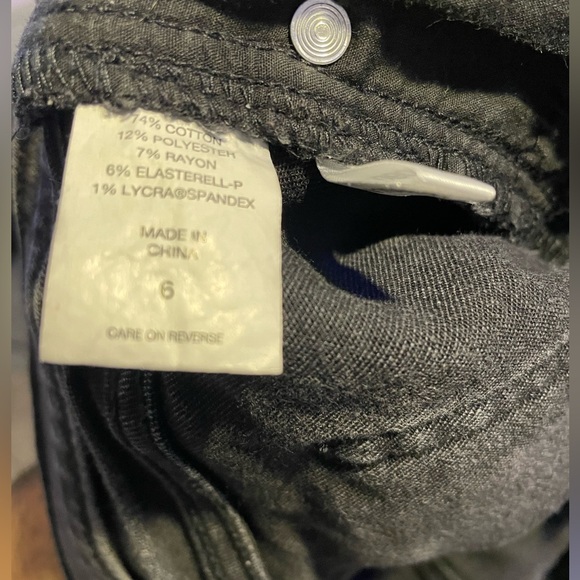 Black Soho Ripped women’s Jeans. Size 6. - Picture 2 of 6